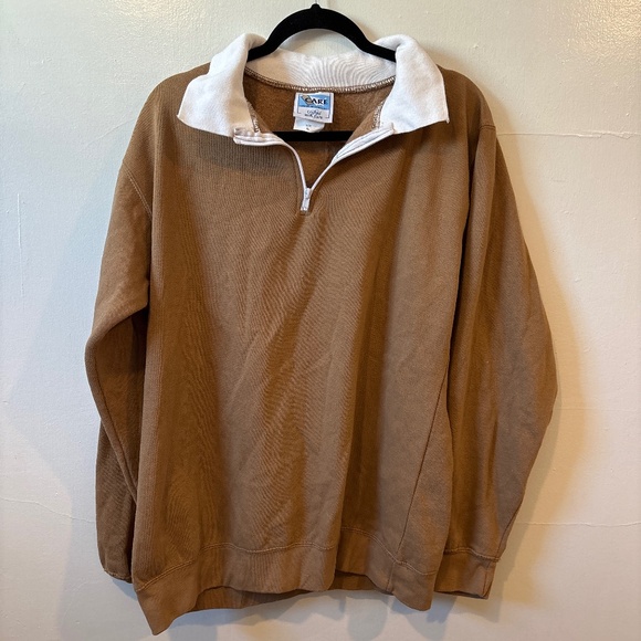 Vintage looking brown and white half zip pullover - Picture 3 of 3